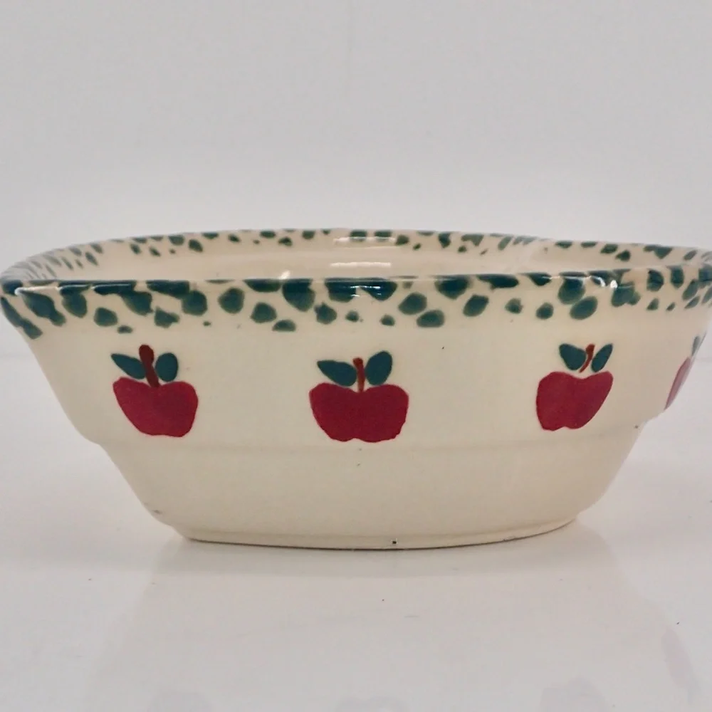 Heritage Pottery Heart Shape Serving ~ Sponge Bowl 6” Long 3